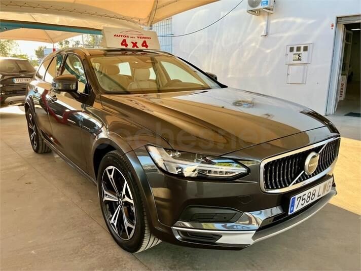 VOLVO V90 Cross Country 2.0 B4 D Core AWD Auto