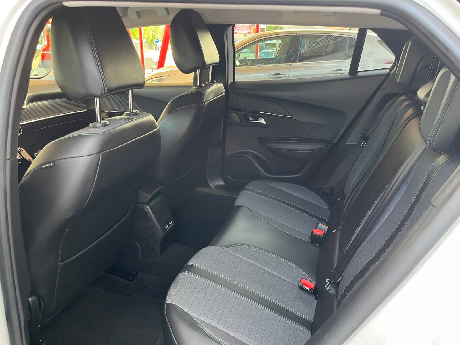 PEUGEOT 2008 ALLURE PACK
