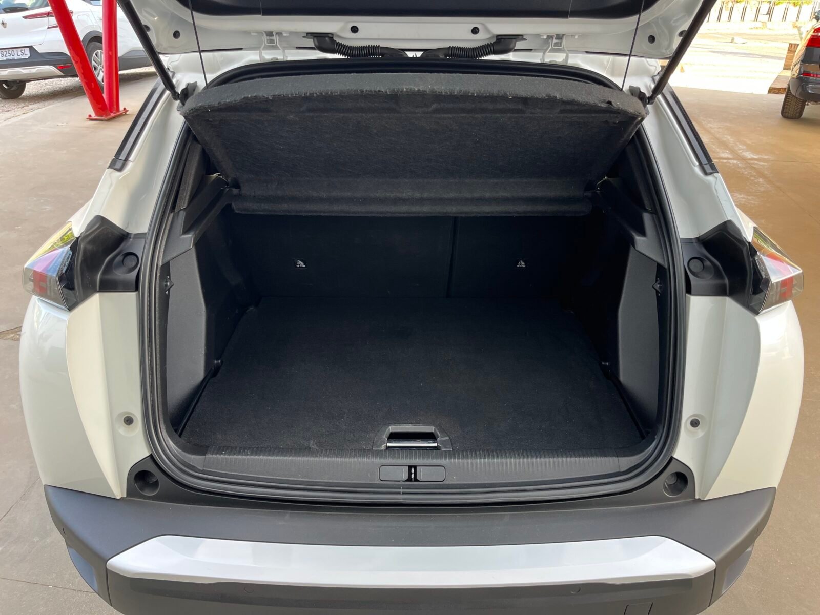 PEUGEOT 2008 ALLURE PACK