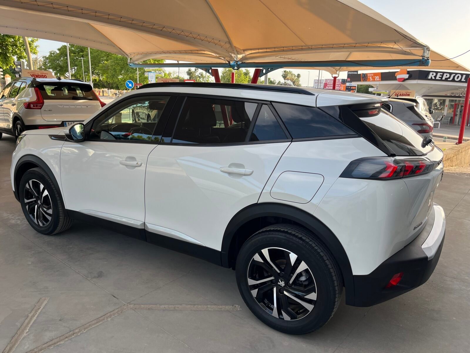 PEUGEOT 2008 ALLURE PACK