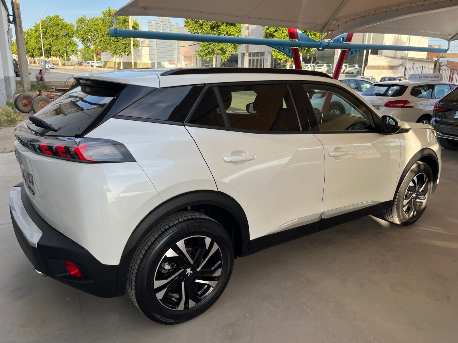PEUGEOT 2008 ALLURE PACK