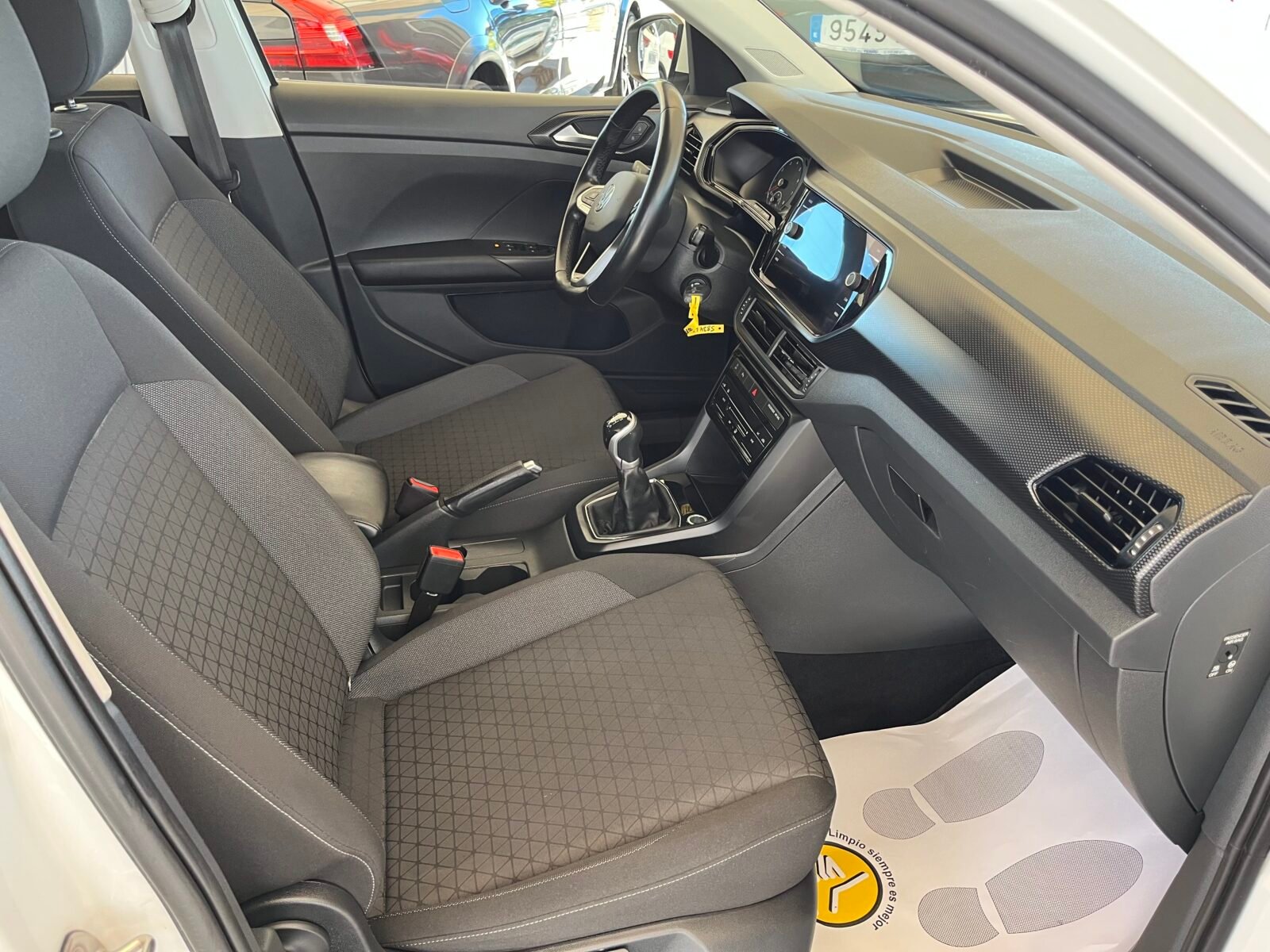 VOLKSWAGEN t-cross advance 