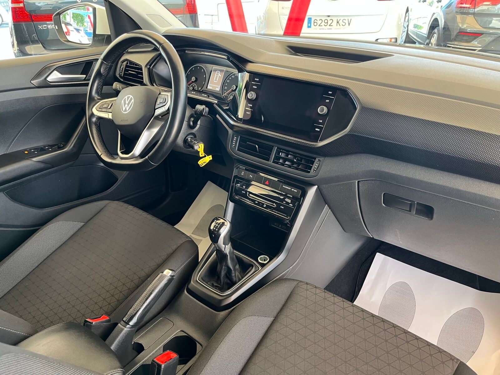 VOLKSWAGEN t-cross advance 