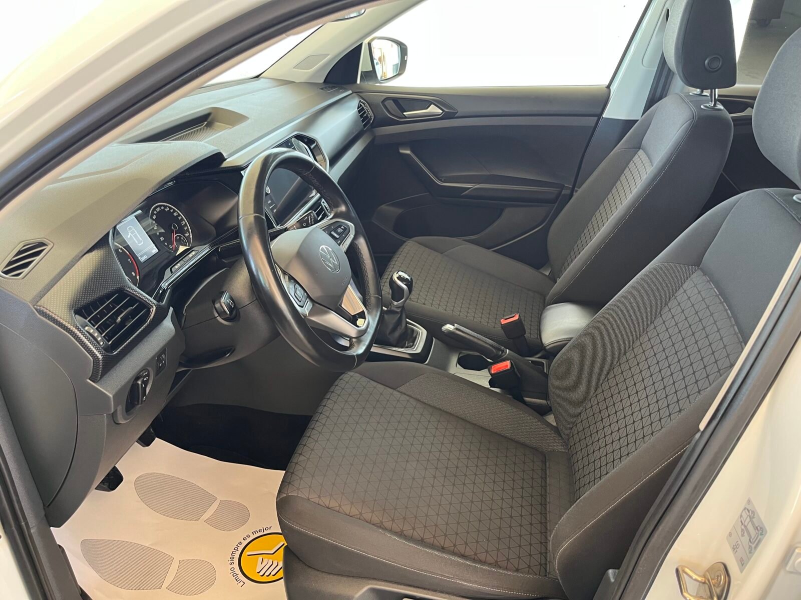 VOLKSWAGEN t-cross advance 