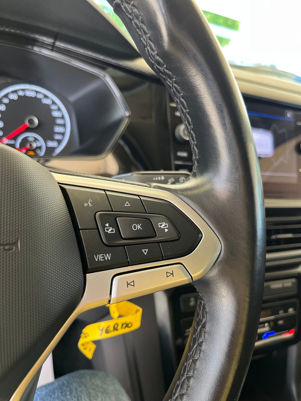 VOLKSWAGEN t-cross advance 