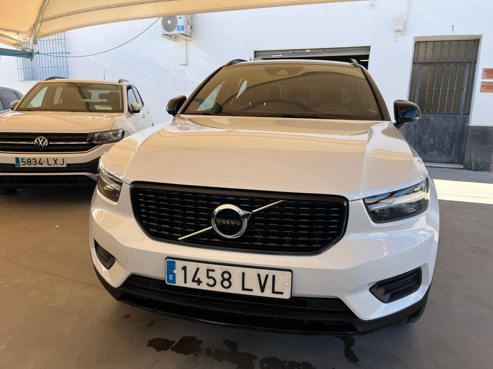 VOLVO XC40 T4 -DESIGN RECHAGER