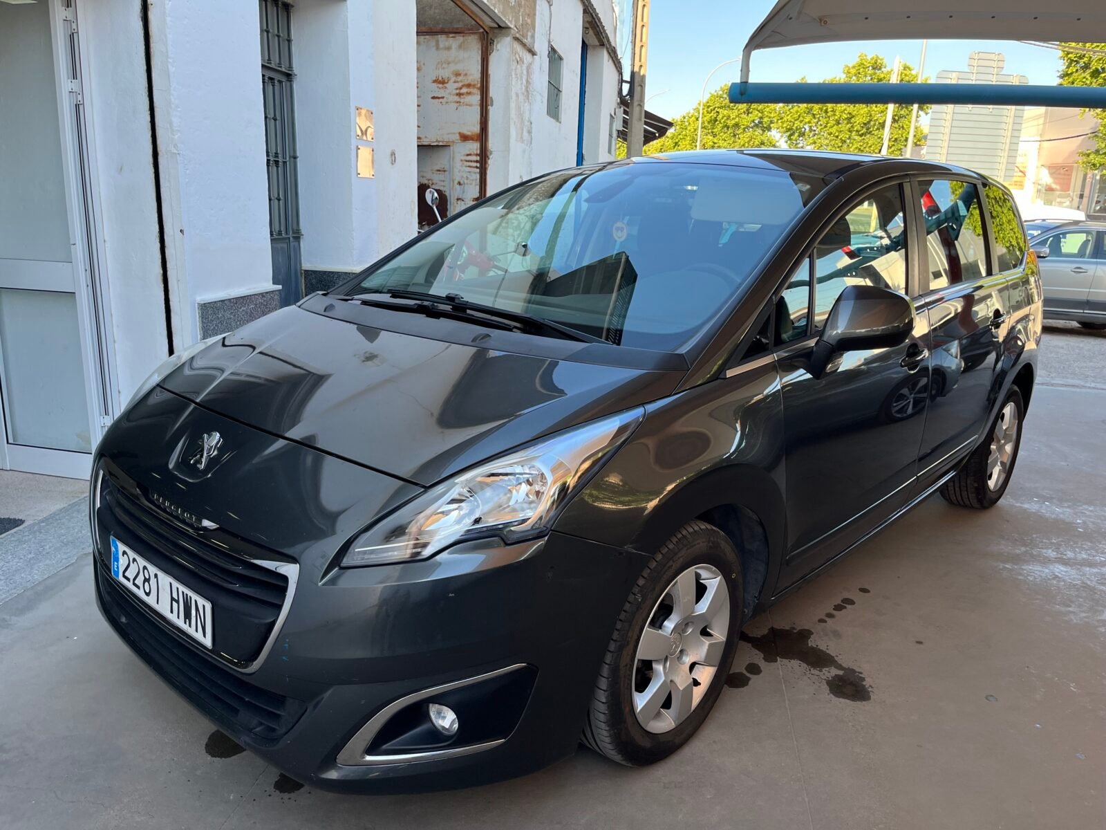 PEUGEOT 5008 1.6 hdi active