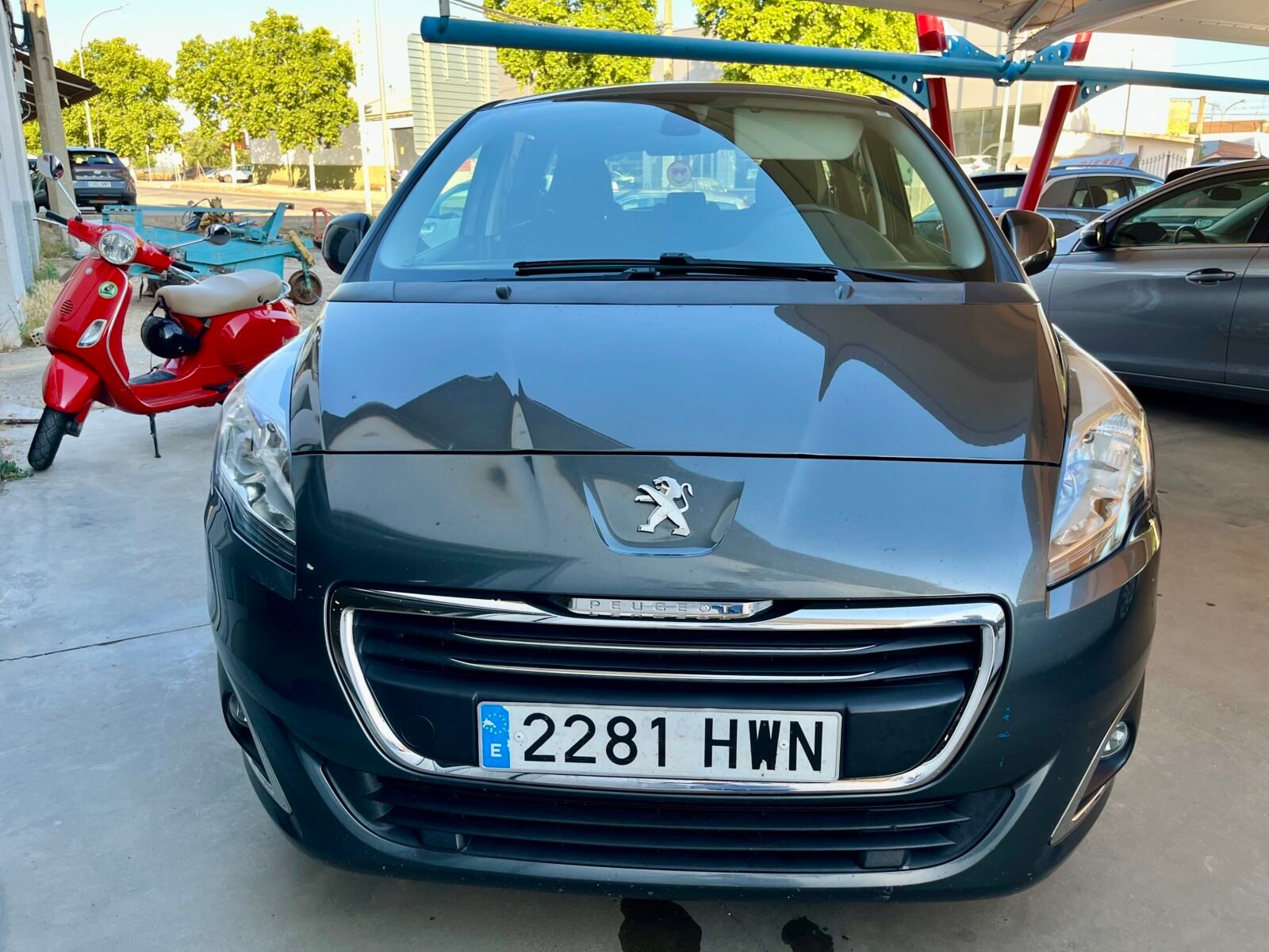 PEUGEOT 5008 1.6 hdi active