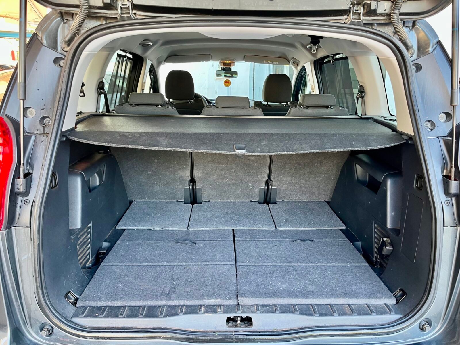 PEUGEOT 5008 1.6 hdi active