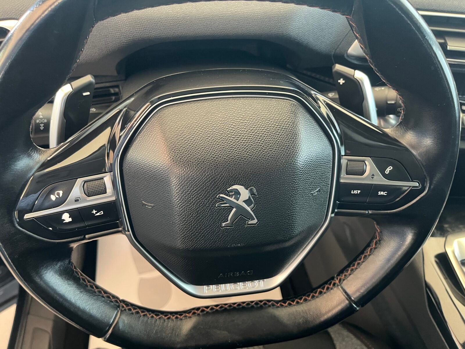 PEUGEOT 3008 1.6 hdi active