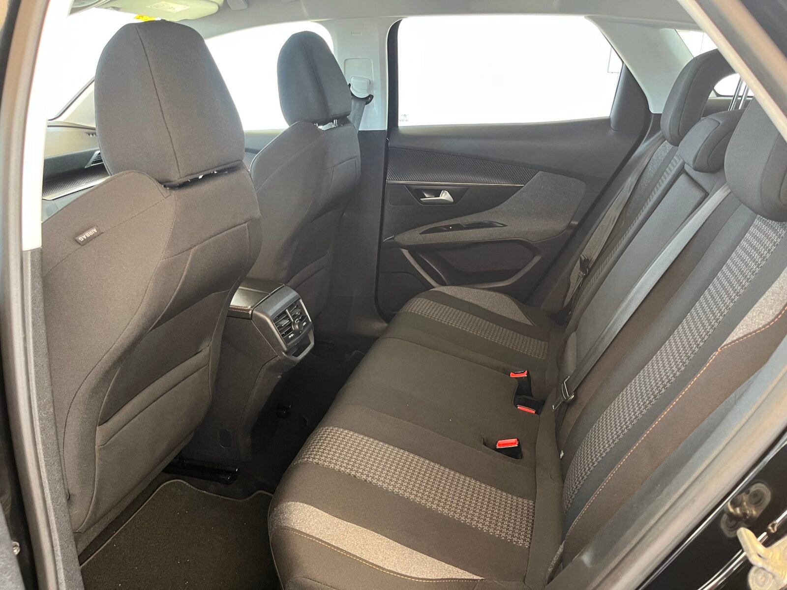 PEUGEOT 3008 1.6 hdi active