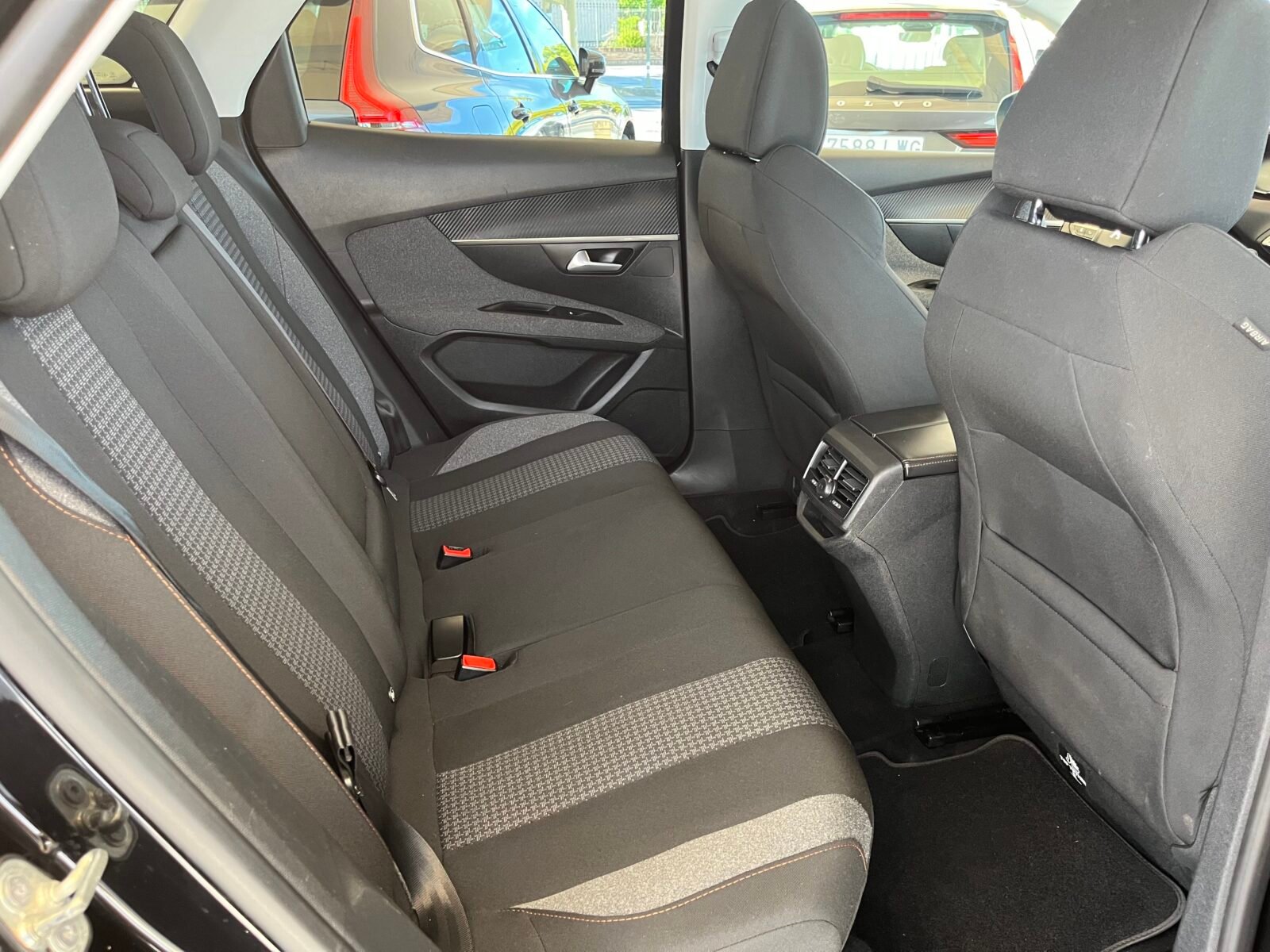 PEUGEOT 3008 1.6 hdi active