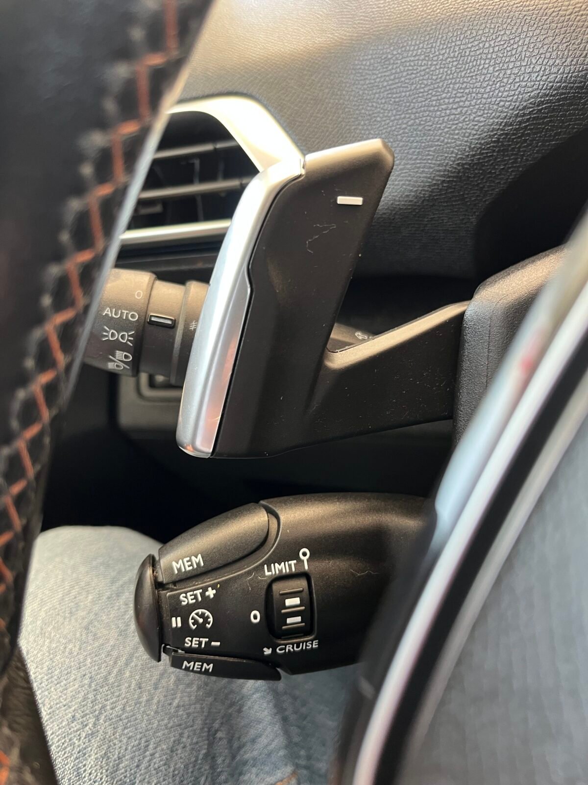 PEUGEOT 3008 1.6 hdi active