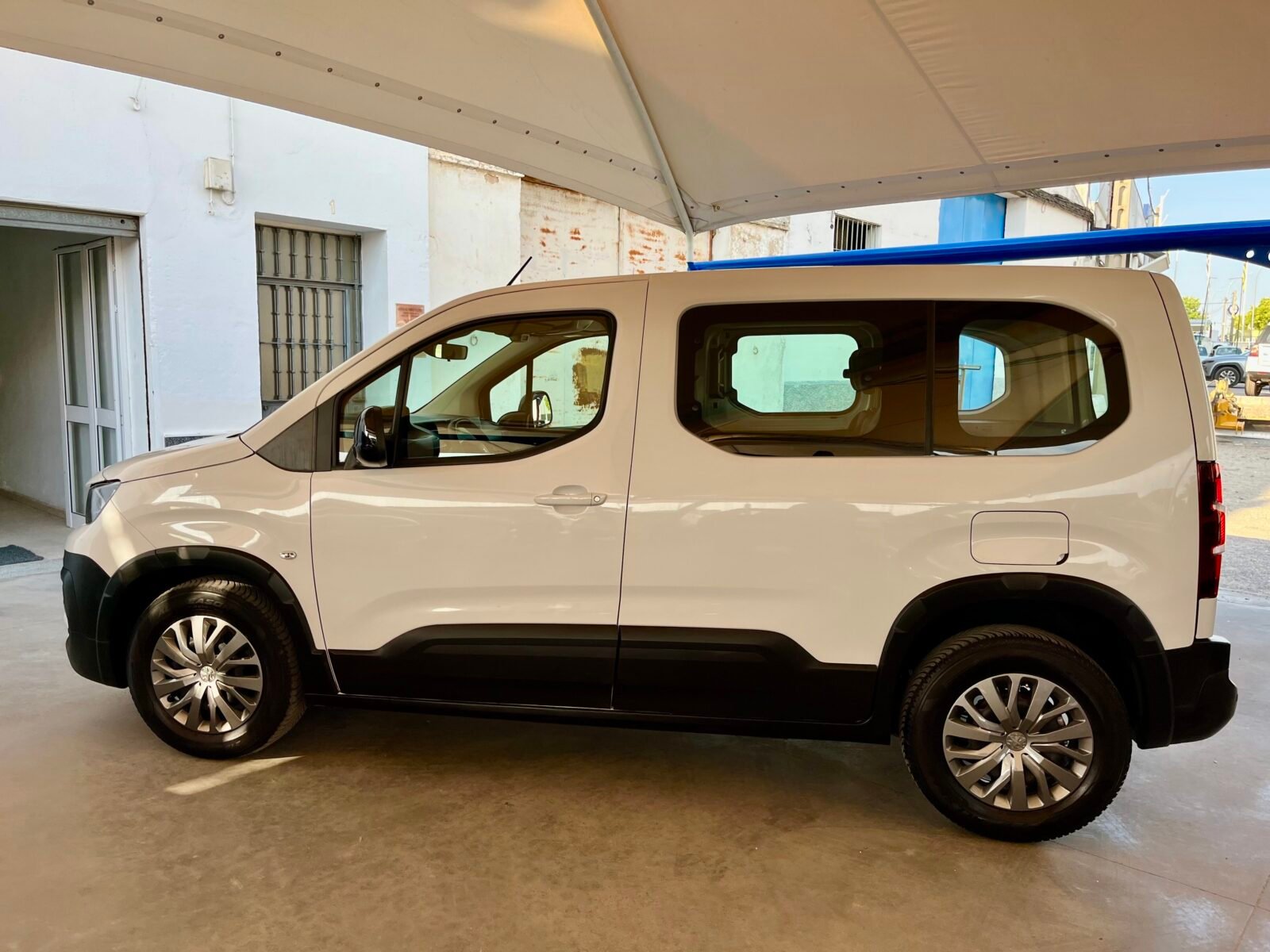 PEUGEOT 1.5 Active Pack