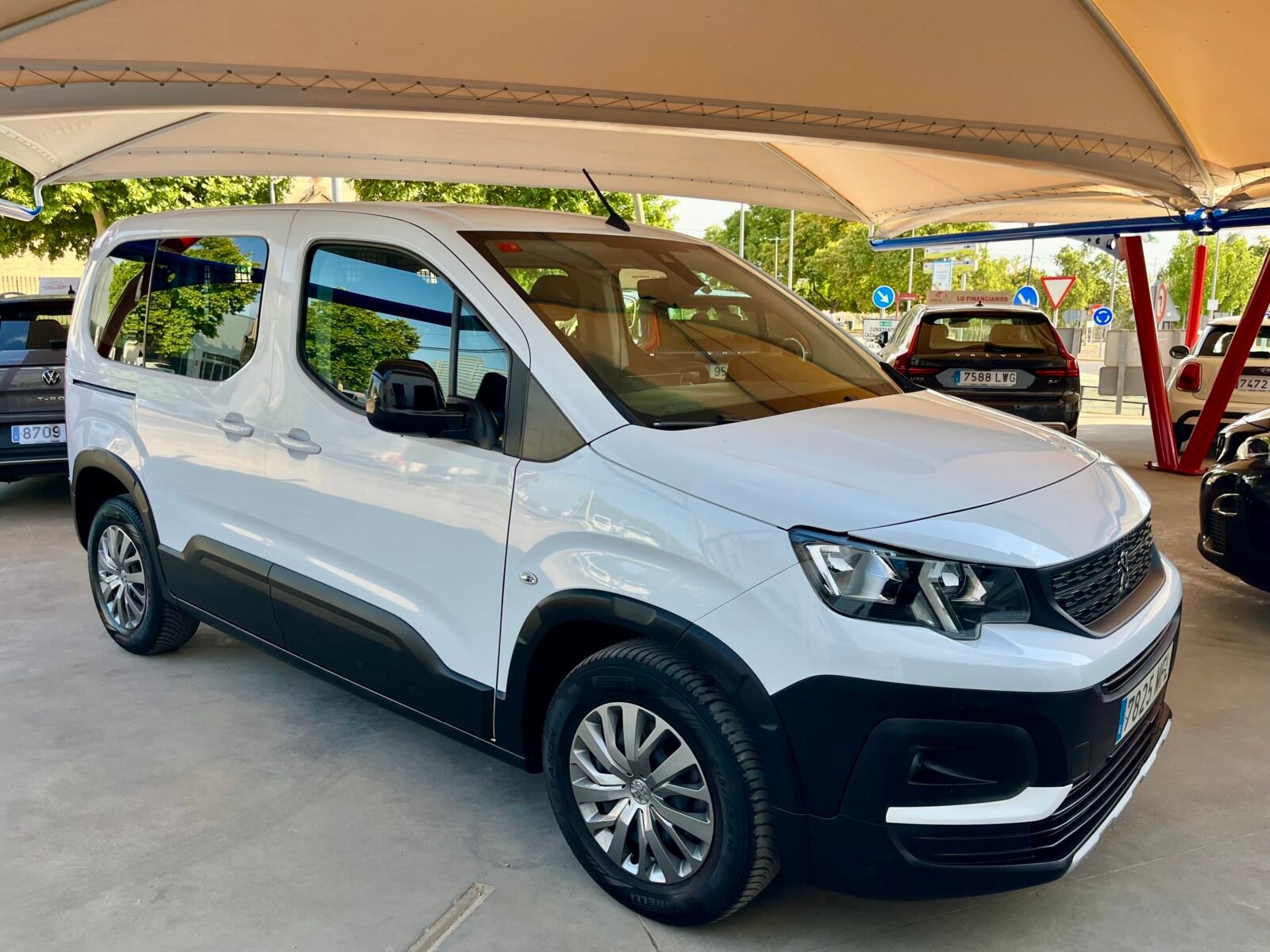 PEUGEOT 1.5 Active Pack