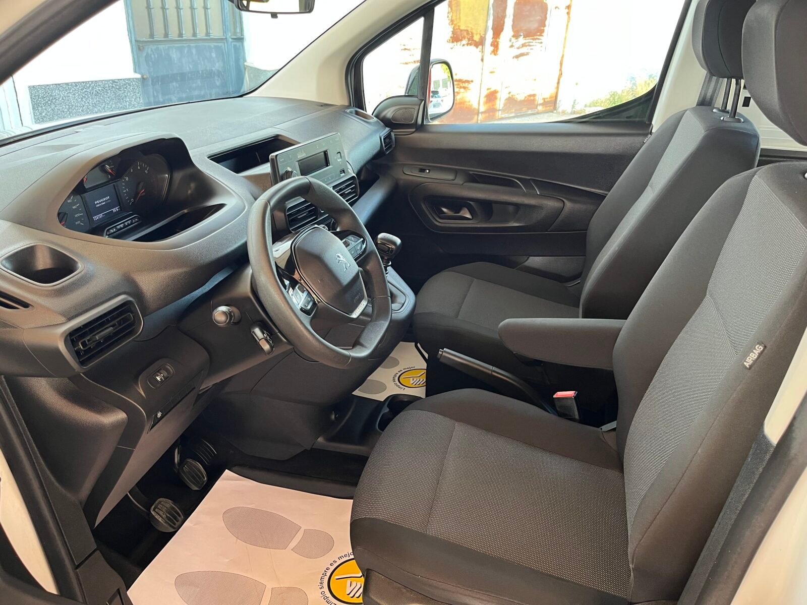 PEUGEOT 1.5 Active Pack