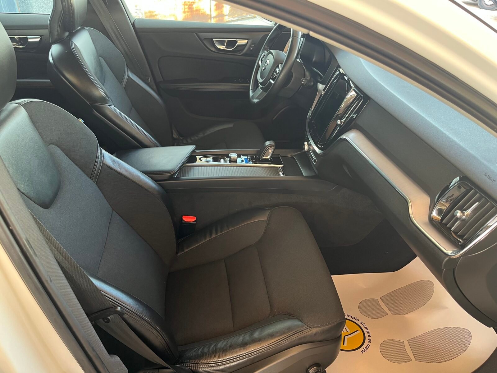 VOLVO V60 CROSS COUTRY 2.0 B4 D AWD  Pro AUTO
