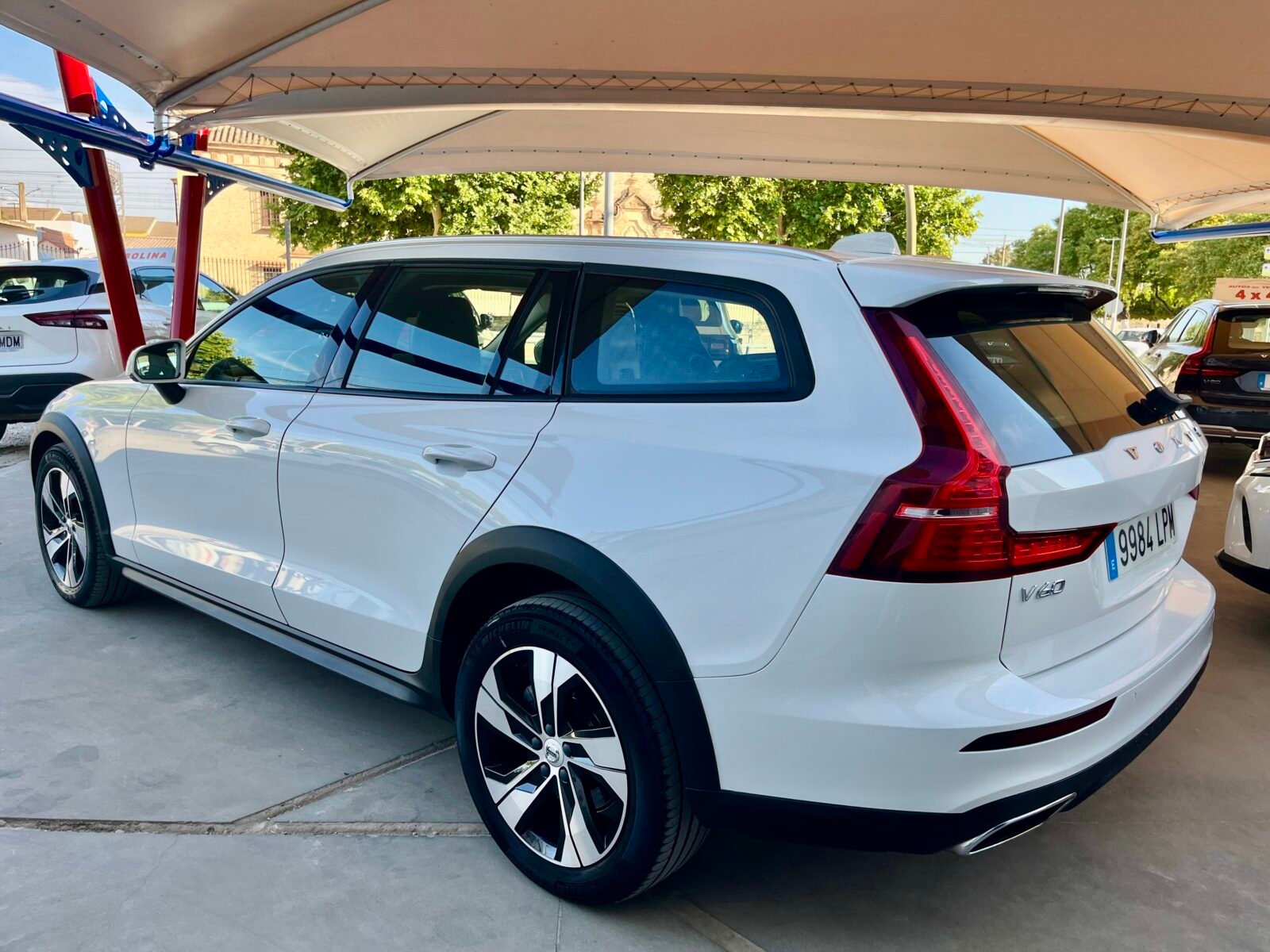 VOLVO V60 CROSS COUTRY 2.0 B4 D AWD  Pro AUTO