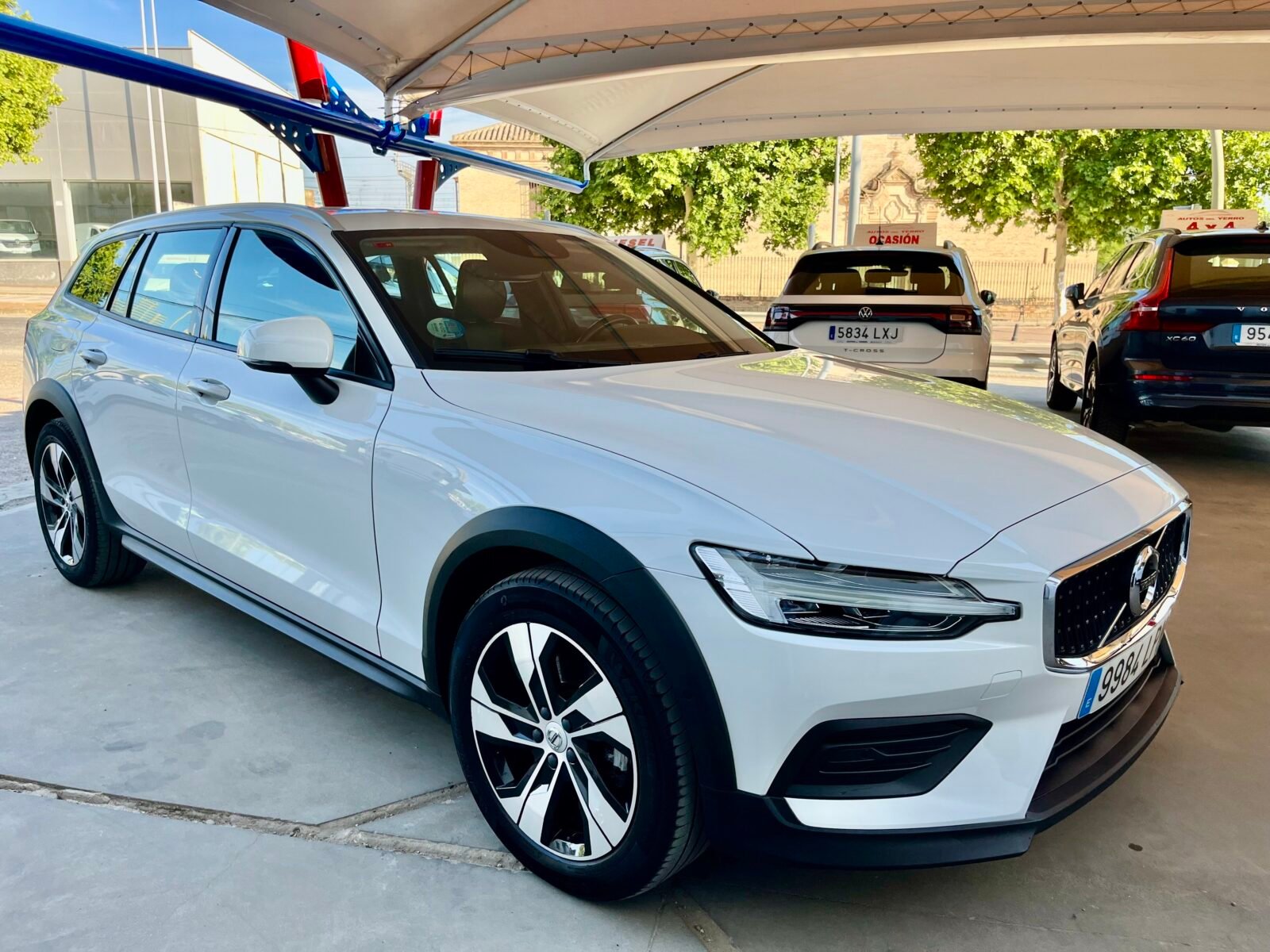 VOLVO V60 CROSS COUTRY 2.0 B4 D AWD  Pro AUTO
