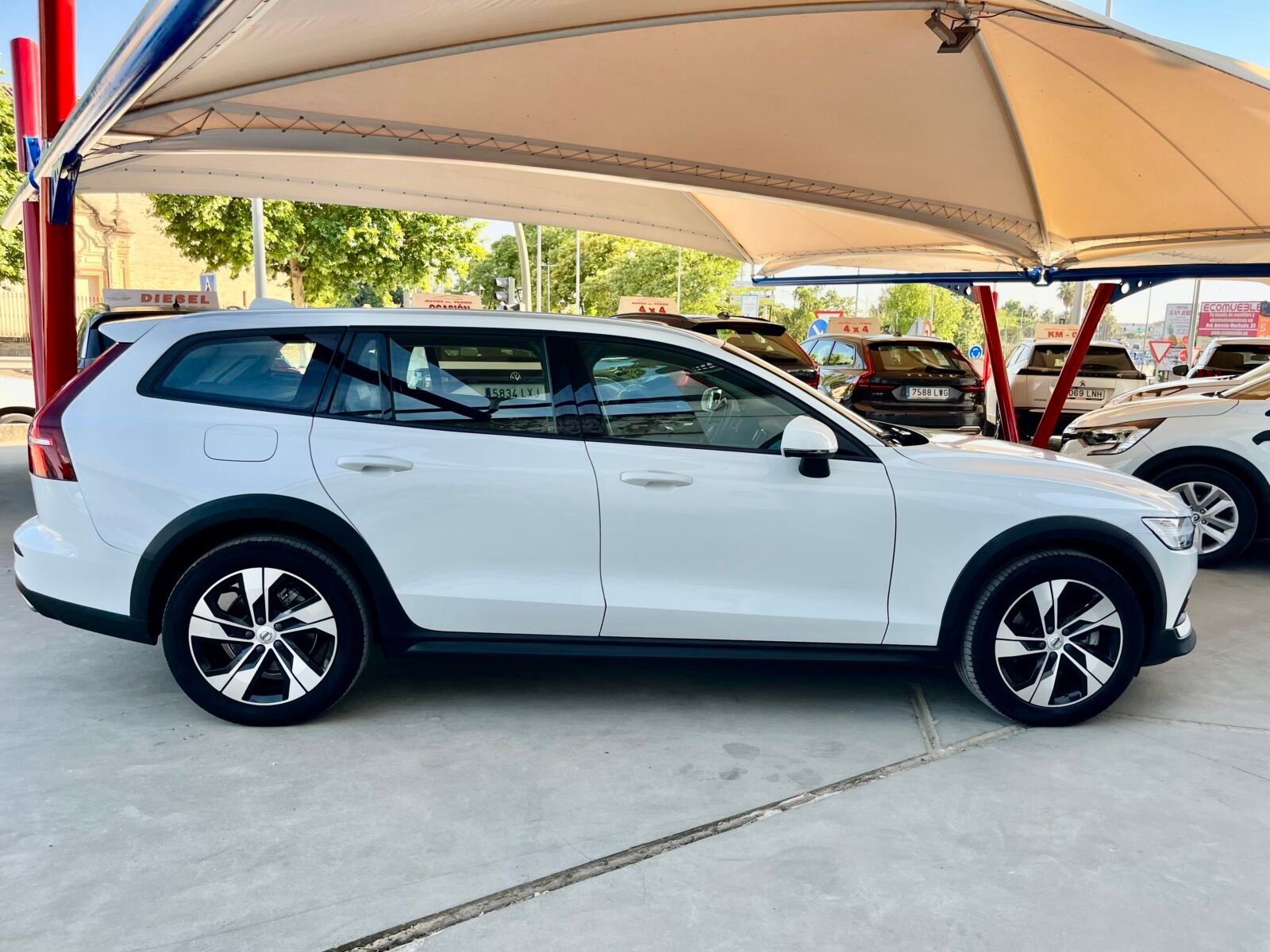 VOLVO V60 CROSS COUTRY 2.0 B4 D AWD  Pro AUTO