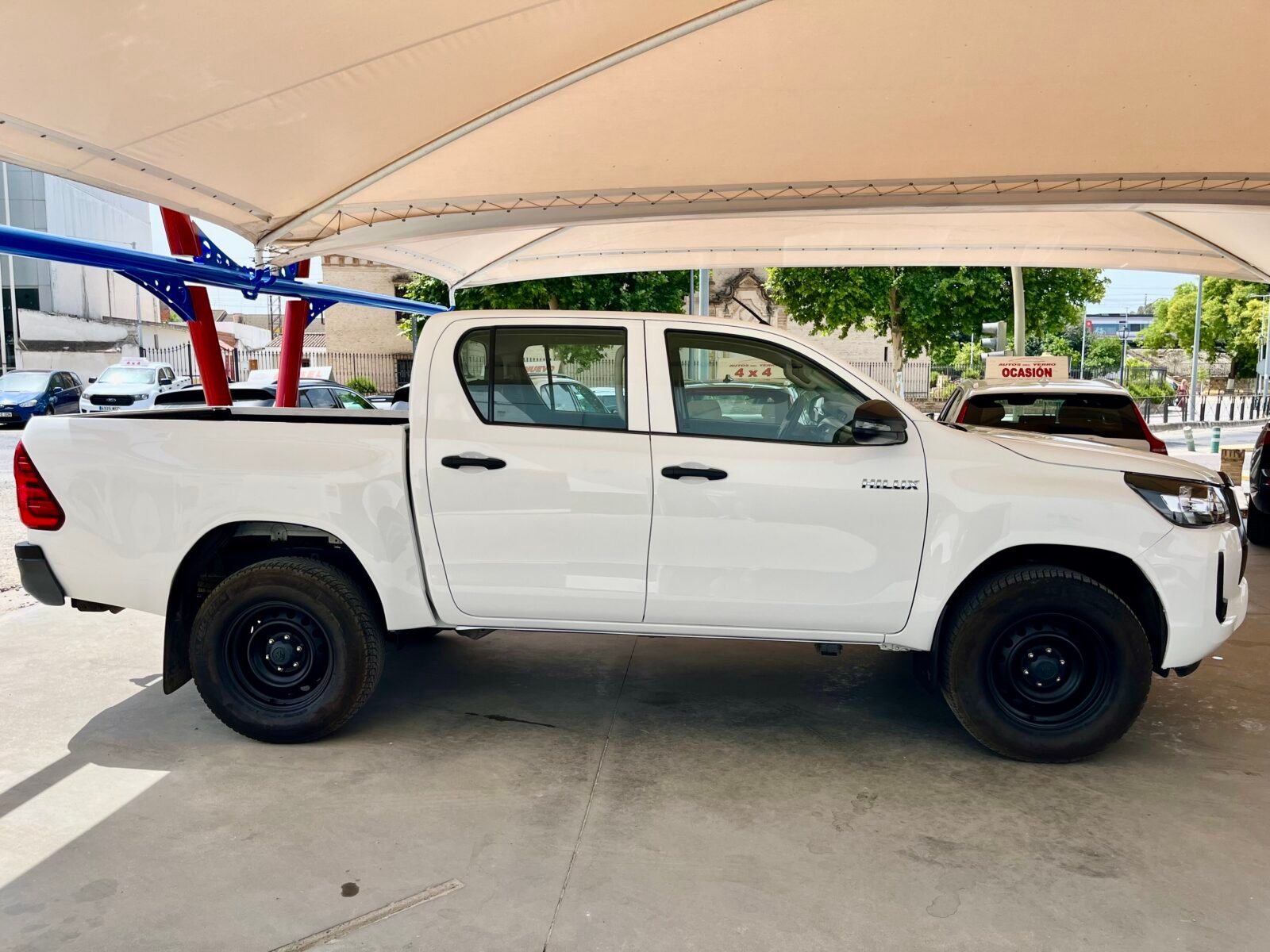 TOYOTA HILUX  2.4 D4D Cabina Doble GX Plus