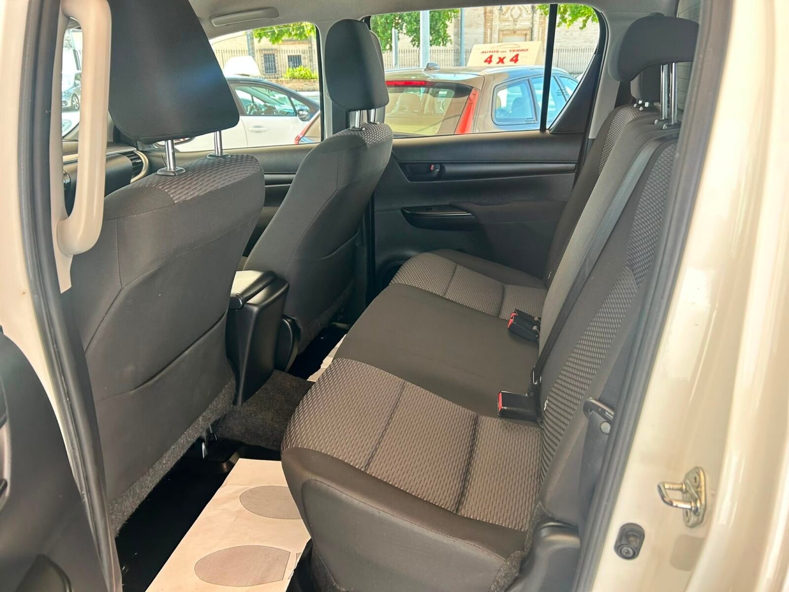 TOYOTA HILUX Hilux 2.4 D4D Cabina Doble GX Plus