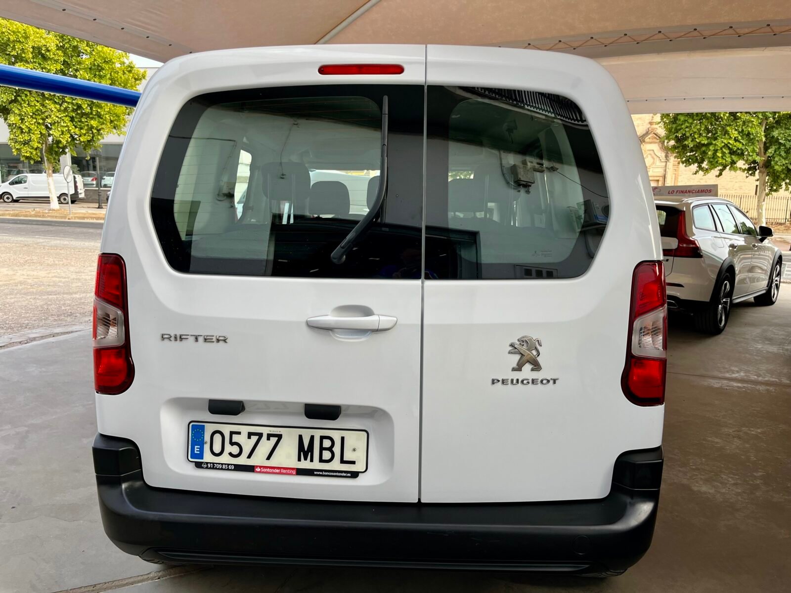 PEUGEOT Active Pack Busin. Standard BlueHDi