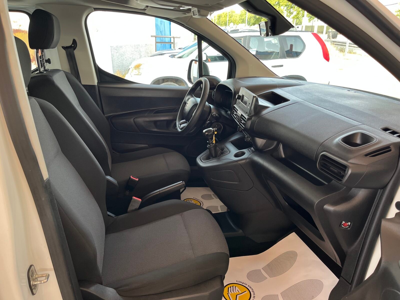 CITROEN Talla M BlueHDi 100 SS