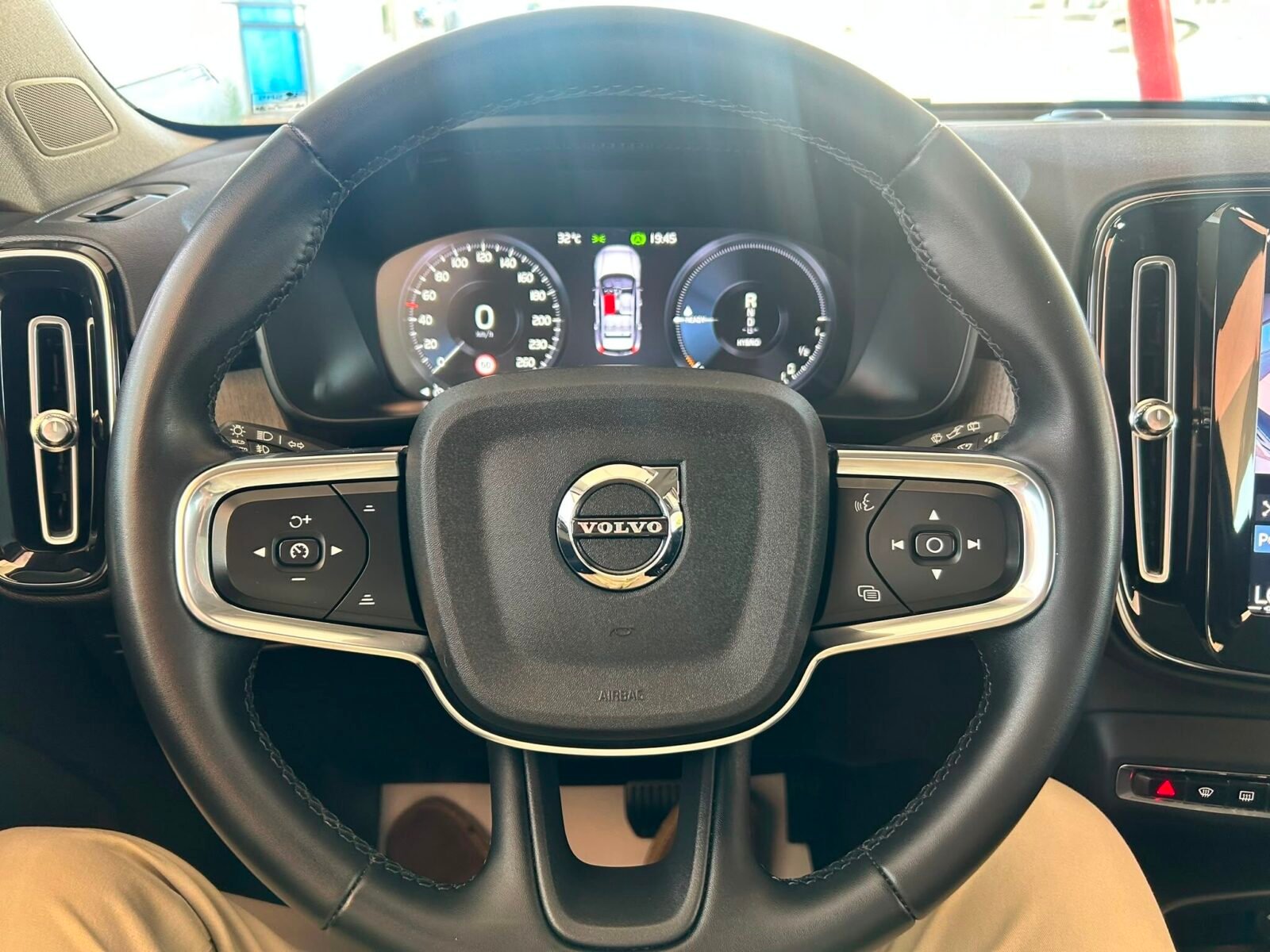 VOLVO XC40 1.5 T4 Twin Recharge Plus Bright Auto