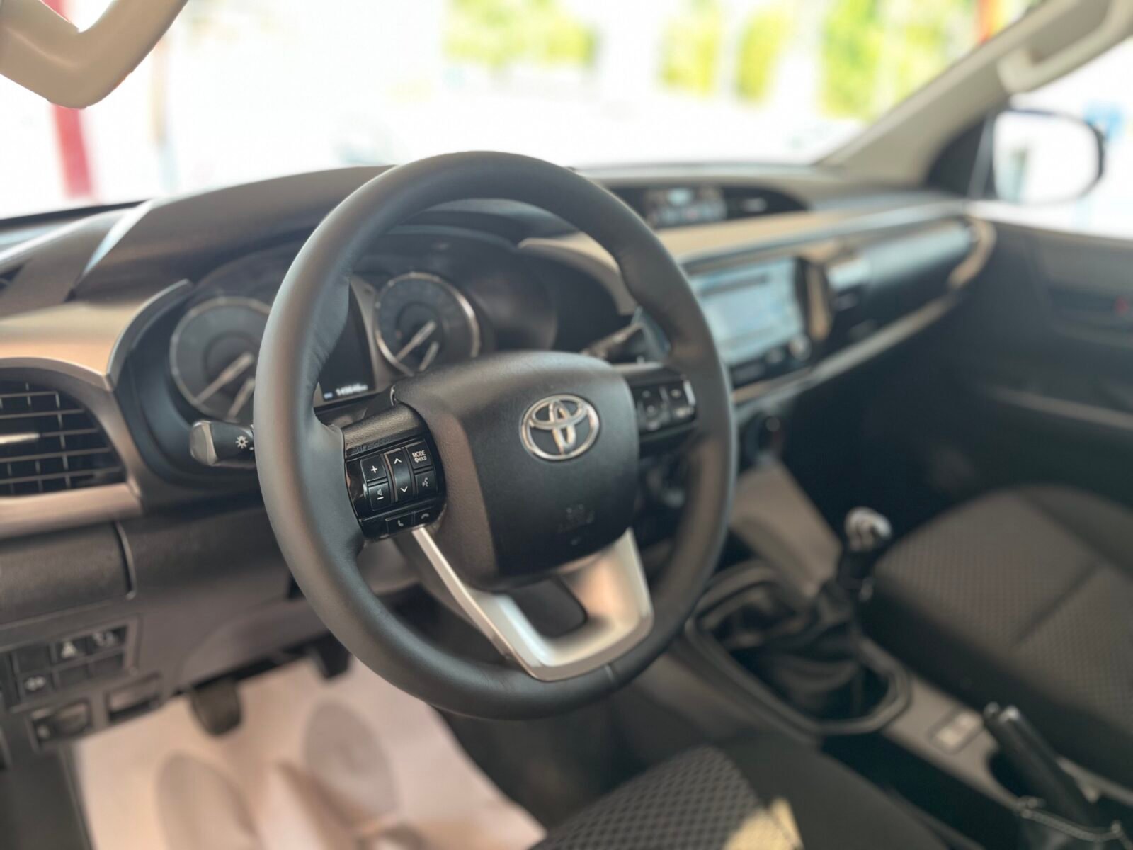 TOYOTA HILUX 2.4 D4D Cabina Doble GX Plus