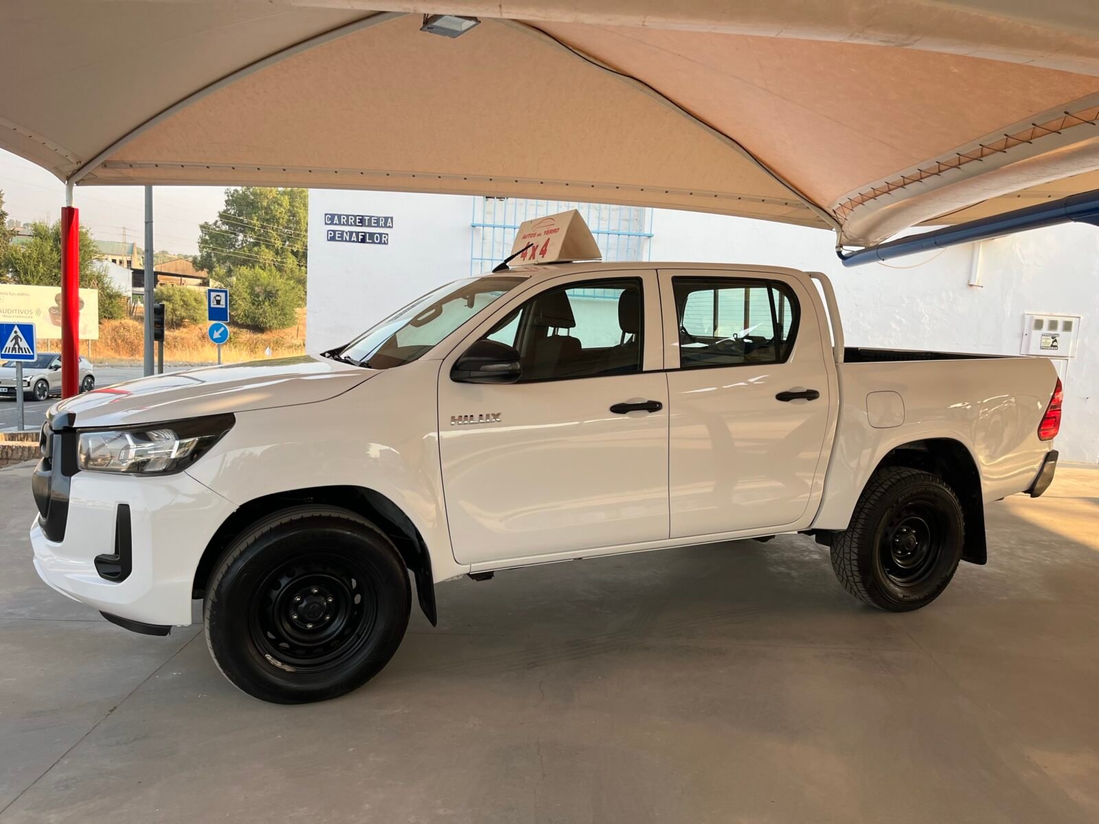 TOYOTA HILUX 2.4 D4D Cabina Doble GX Plus
