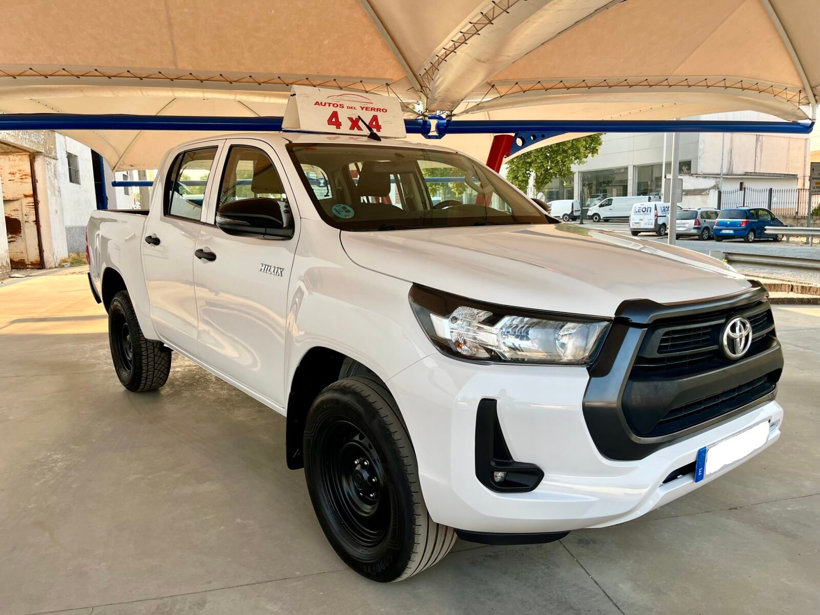 TOYOTA HILUX 2.4 D4D Cabina Doble GX Plus