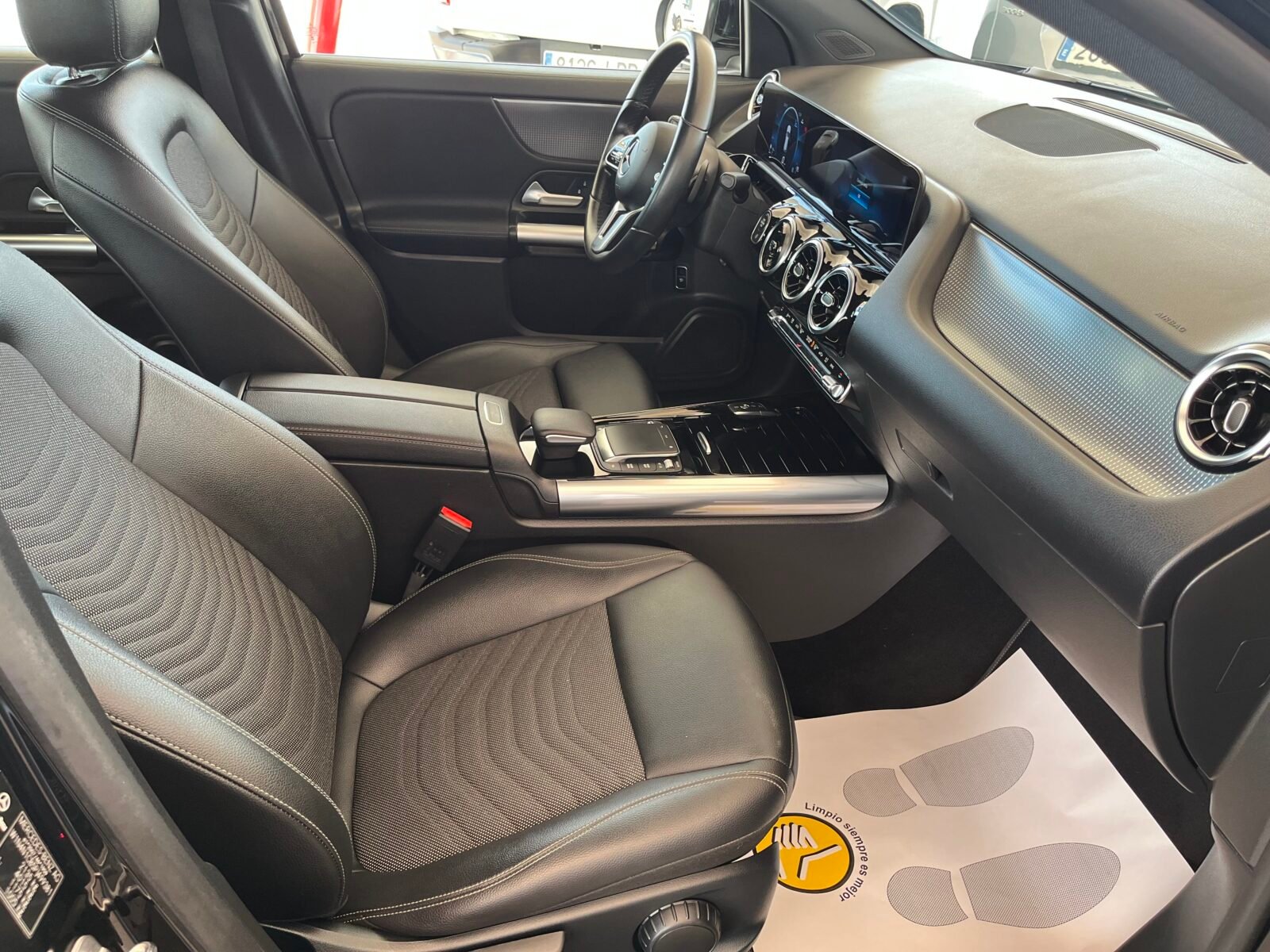 MERCEDES-BENZ GLA GLA 200 D