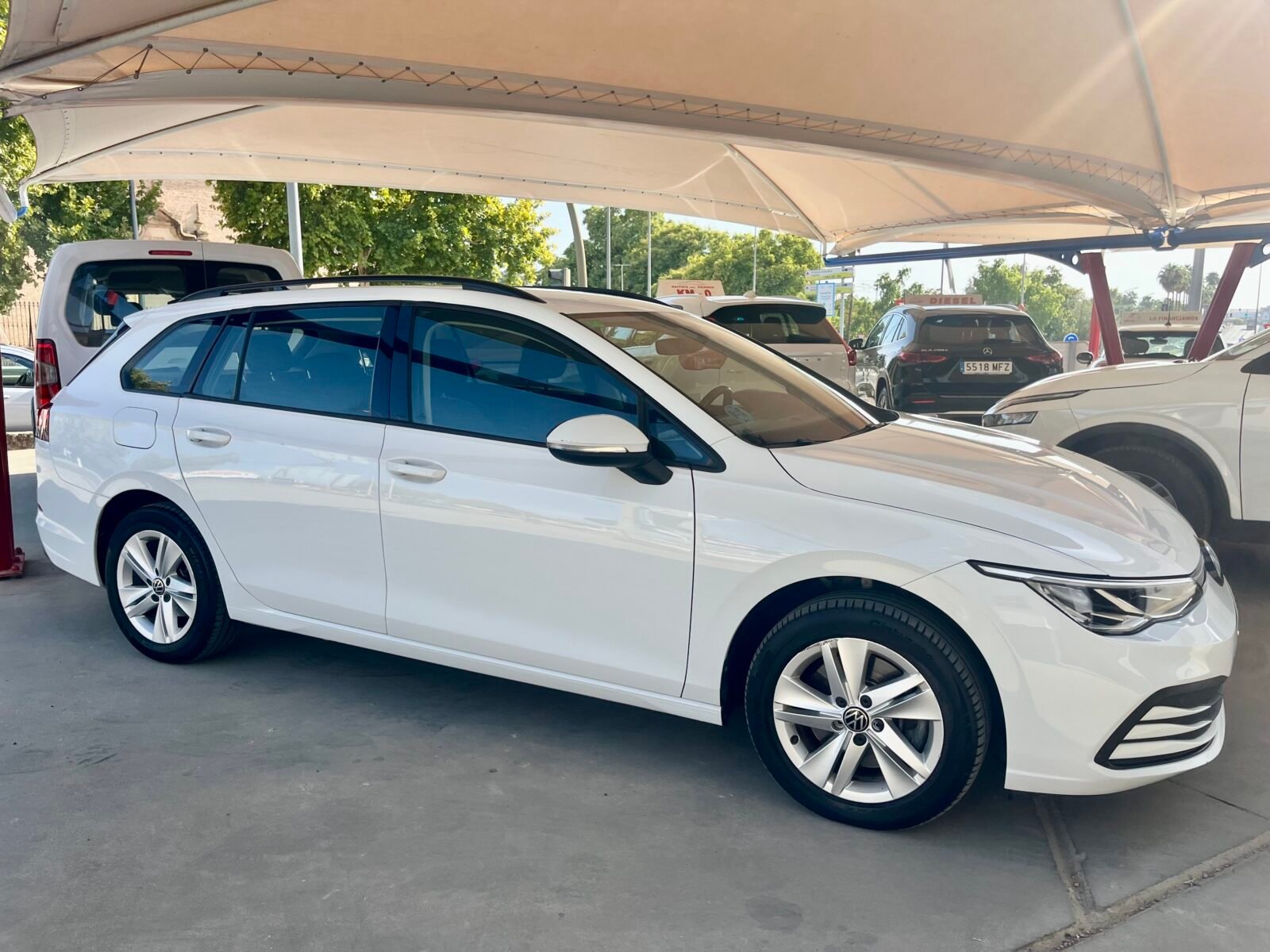 VOLKSWAGEN GOLF VARIANT Life 2.0 TDI