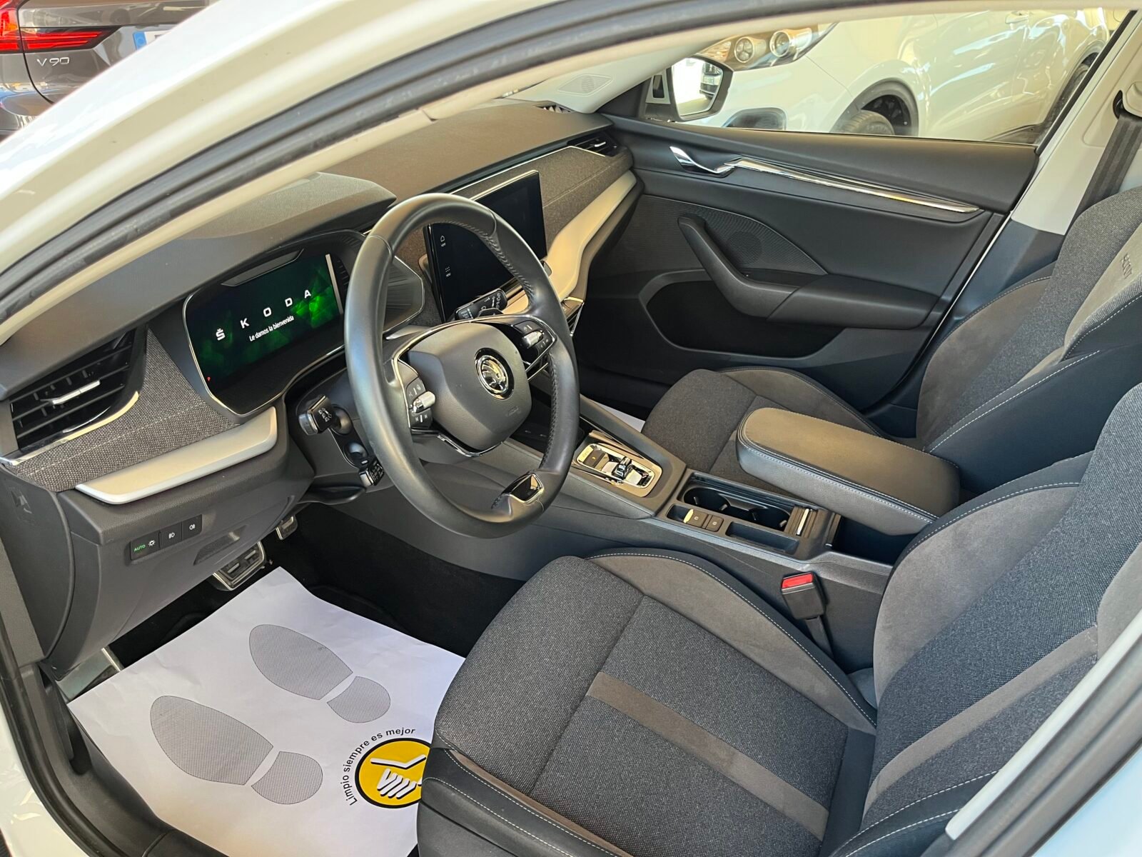 SKODA SKOUT Octavia Combi 2.0 TDI DSG 4x4 Scout