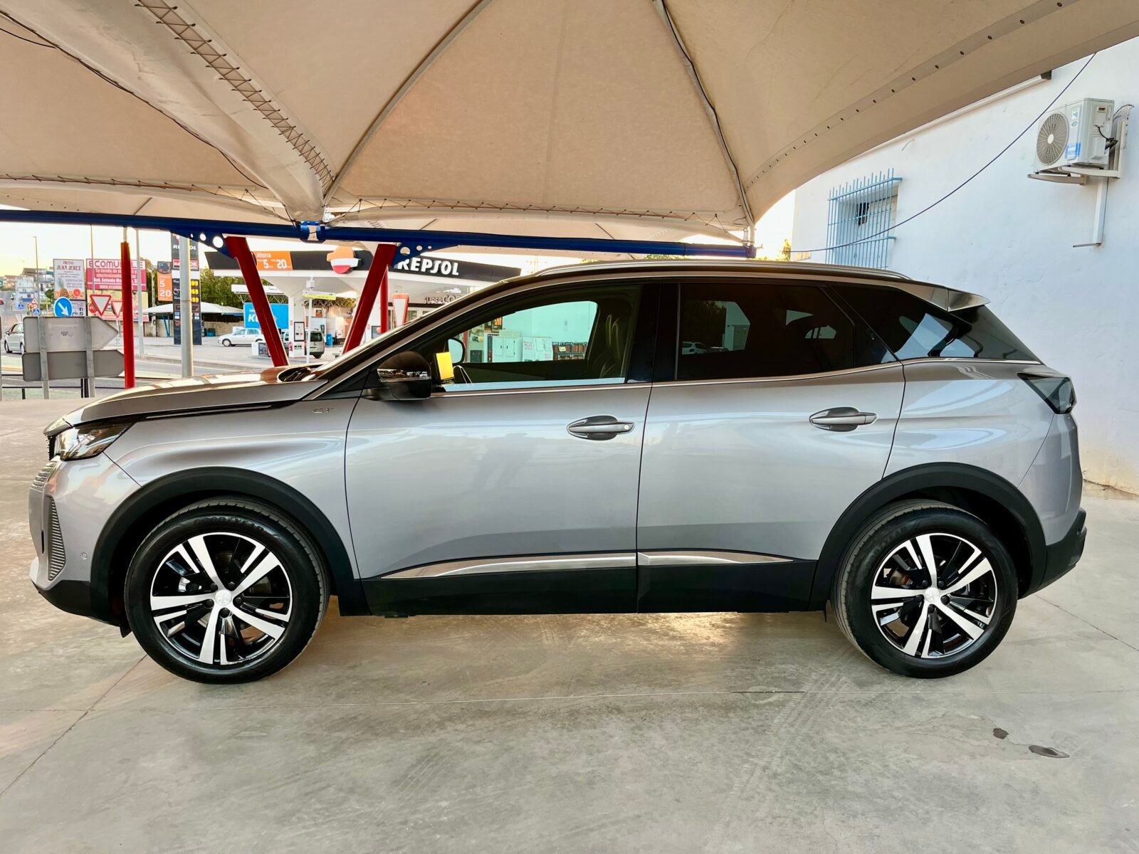 PEUGEOT 3008 1.5 BlueHDi SS GT EAT8
